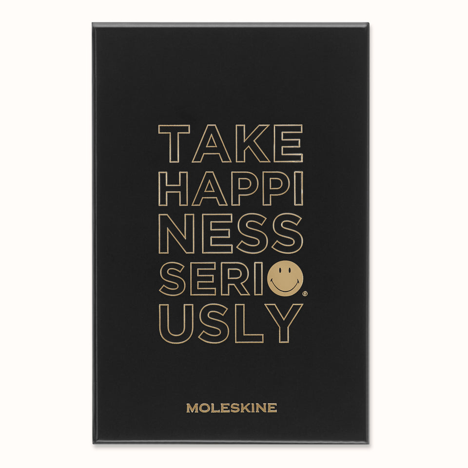 Planner Smile diario, semanal y mensual tamaño grande color negro con hoja rayada y pasta dura en su caja coleccionable